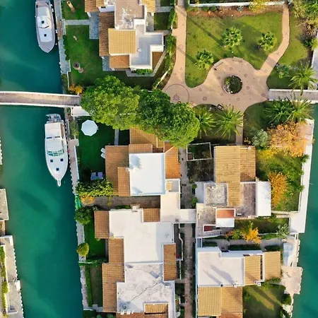 Villa Unique Canal With Boat Dock In Porto Hydra Plepi